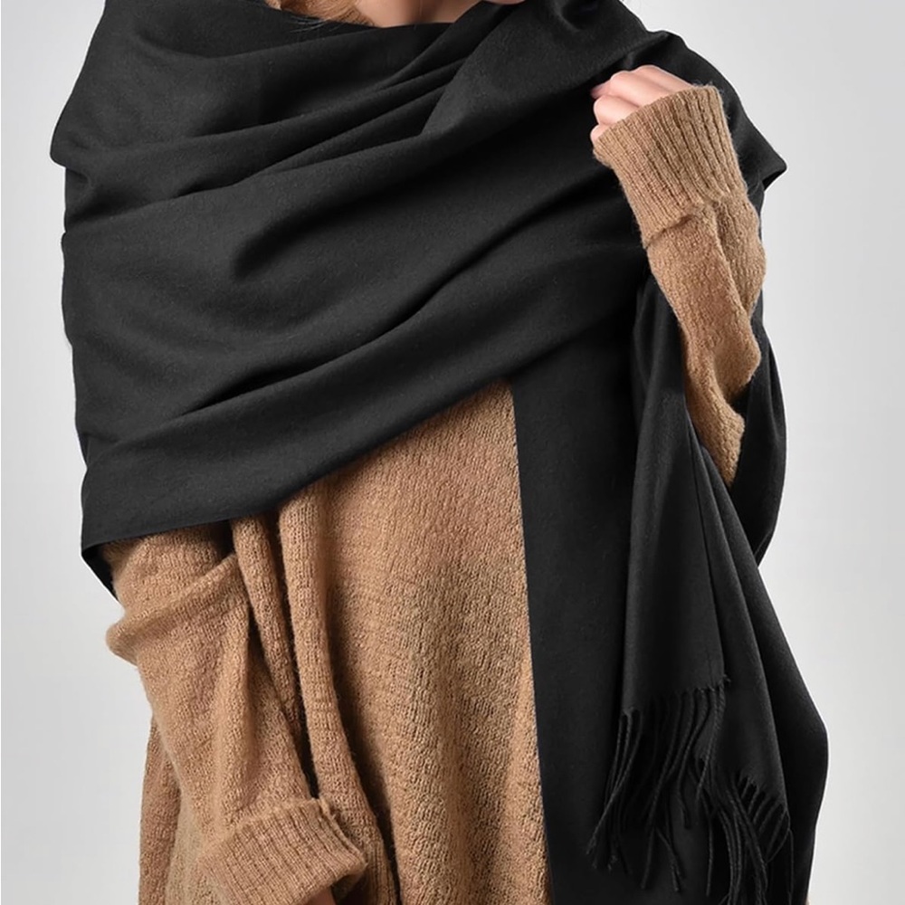 Women's Scarf/Shawl and Wrap for Wedding, Evening Dress Shawl. Black. New in box